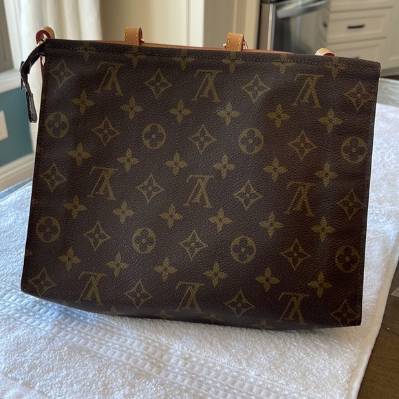 Louis Vuitton Toiletry #26 bah with carrier. - Picture 9 of 10